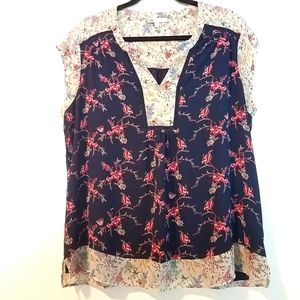 PXL DR2 by Daniel Rainn Navy & Cream Floral Top